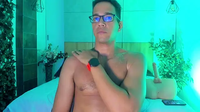 XXX chat uživo modela JacobDraven