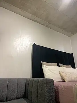 Mercedes_555 Show Webcam