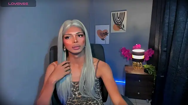 Show de xEllaineCumsLotx na webcam