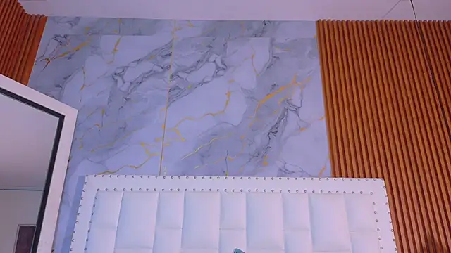 Chatroom XXX en direct de kinkylittlegirll