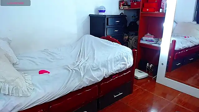 MariamGray1: απευθείας συνομιλία ΧΧΧ