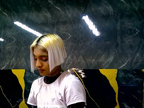 indian_barbie Chat XXX live