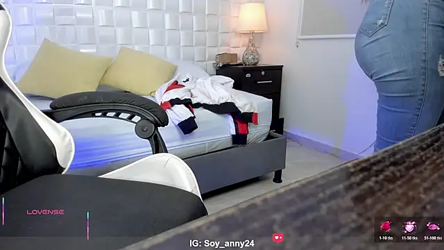 anny_rouse24 élő XXX-chatje