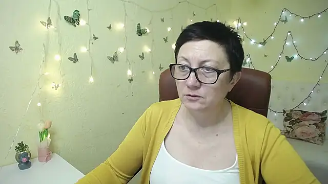 EmilyL0ve's Live XXX Chat