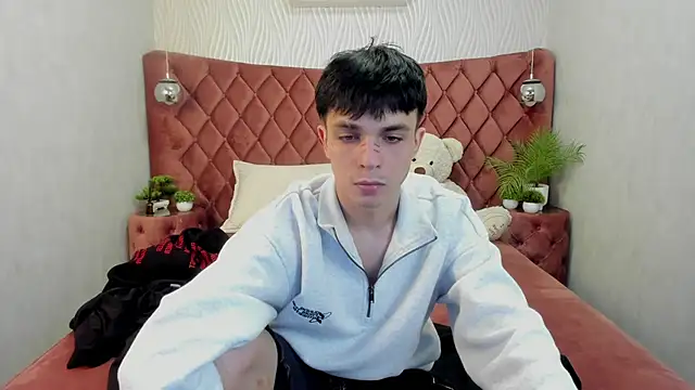 ClarkBev 在線直播表演