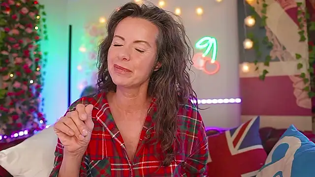 AmicaBentley Webcam Show