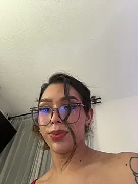 Samantha_Bernardo: απευθείας συνομιλία ΧΧΧ