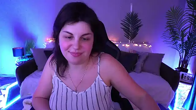 MirandaWong Chat XXX in diretta