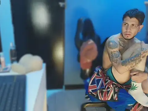 Thonixxx_mr Adlı Modelin Web Kamerası Şovu