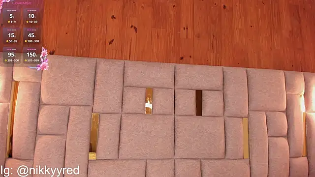 Nikky_Red_ Chat XXX in diretta