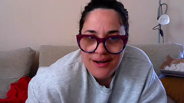 Онлайн чат XXX Cuquita83