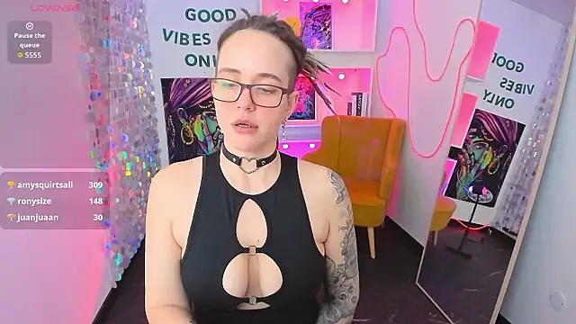 LisaFoxy_y Live XXX Chat