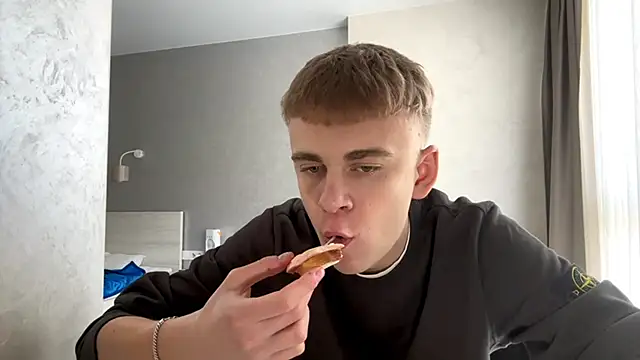 SoloFury Webcam show