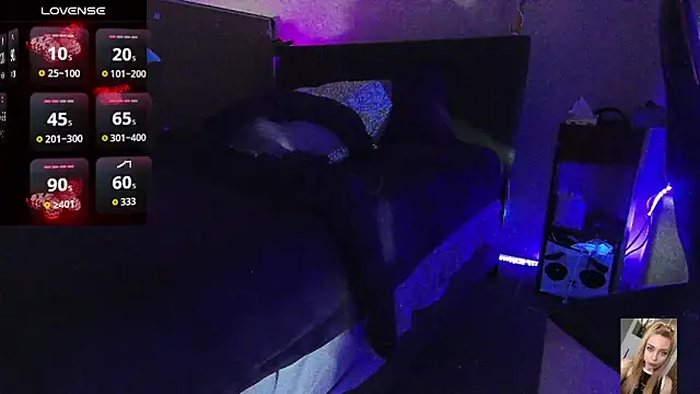 Blondiewithanass' Live XXX Chat