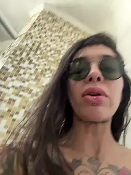 Nikatsu Chat XXX in diretta