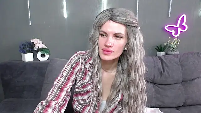 MilaLoona Live XXX-chat