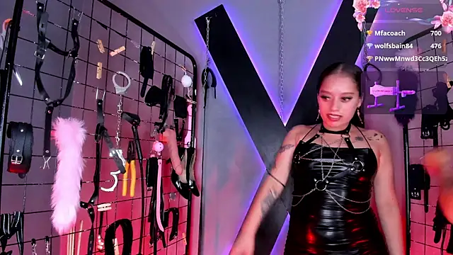 Вебкам-шоу Cinthia_Iris_BDSM