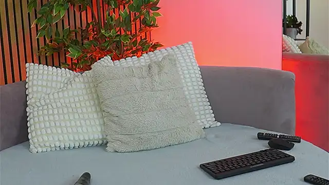 Avril_Cyrus Chat XXX in diretta