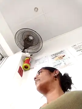 Baby_P Adlı Modelin Canlı XXX Sohbeti