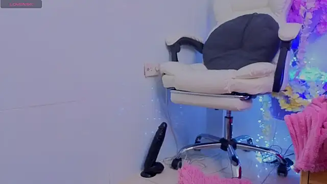 KilyetVera3x's Live XXX Chat