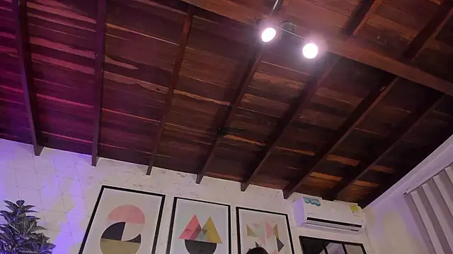 MiaKay1's Live XXX Chat