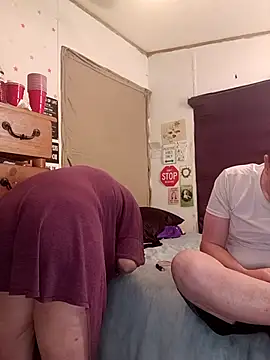 Chatroom XXX en direct de snowbird1117