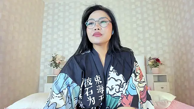 NatsumiHun élő XXX-chatje