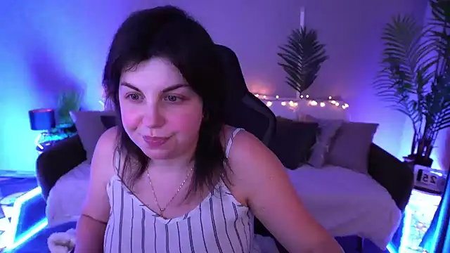 MirandaWong's Live XXX Chat