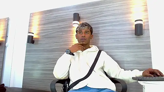 TonnyMarck élő XXX-chatje