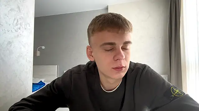 Pokazy przed kamerką – SoloFury