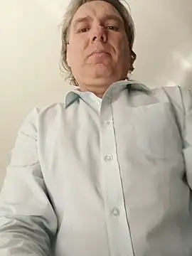 Pokazy przed kamerką – Saysomething3