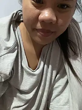 _UrSingleMamiBella_ Adlı Modelin Canlı XXX Sohbeti