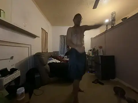 ThrowedWorldWide 即時 XXX 聊天