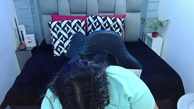 evelin_zaens élő XXX-chatje