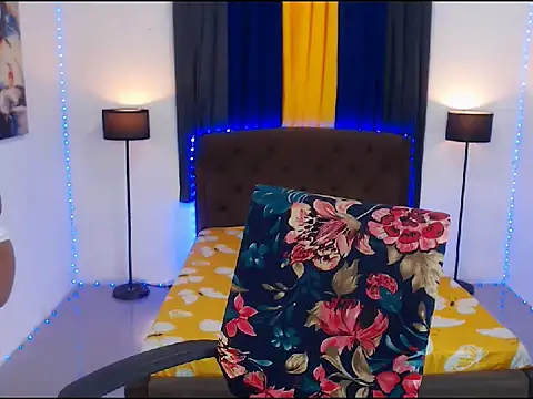 IANhARDfUcker: онлайн-секс-чат