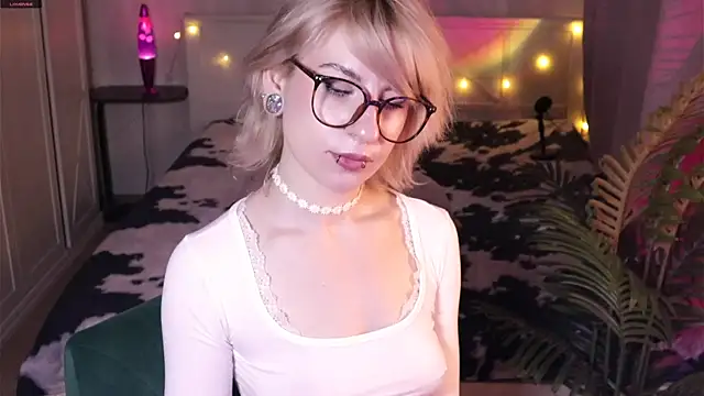 _Moonlight_t élő XXX-chatje