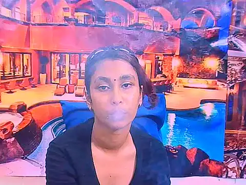 Chat XXX en directo de IndianSexyButt