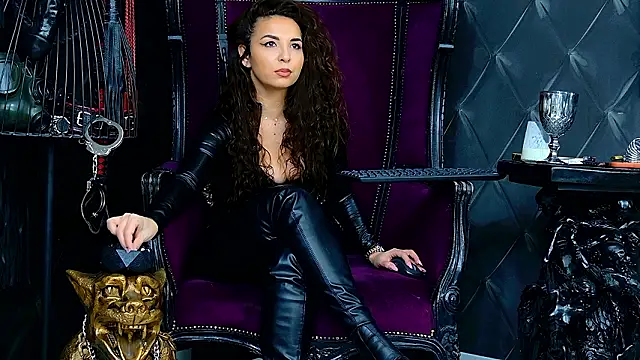 XXX chat uživo modela FinDomKaya