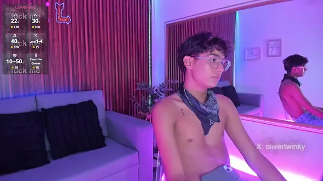 Chat XXX en directo de Oliver20__