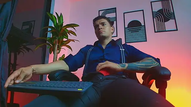 Show de ALPHA_DOMINUS_ na webcam