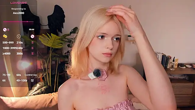 LaureMestler Chat XXX in diretta