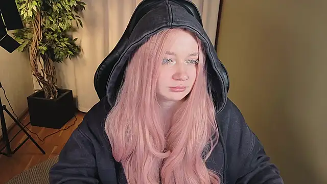 carolina_elf Adlı Modelin Canlı XXX Sohbeti