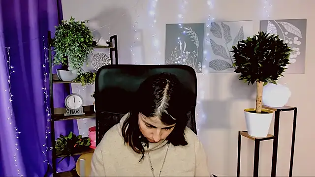 MartaEdams Adlı Modelin Canlı XXX Sohbeti