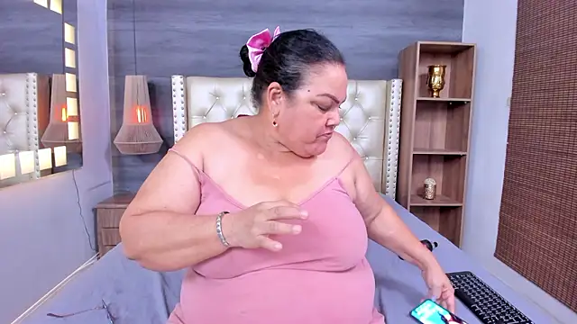 Chat XXX en directo de mommy_cute