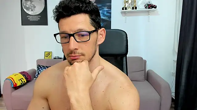 BrutusK08 Webcam show