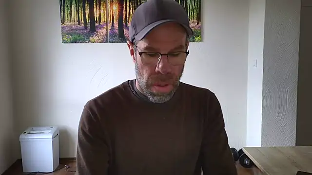 DaddyHarry_MatureStallion Webcam show