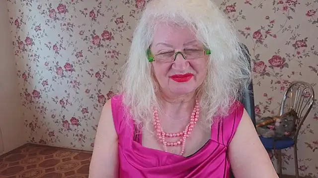 Chat +18 de Maya_Mayflower ao vivo