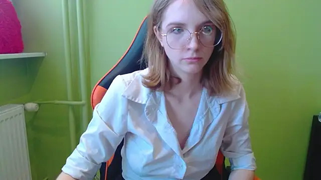 juicyPennyn Live XXX chat