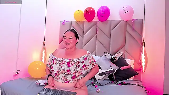 Chat +18 de SabrinaVantress ao vivo