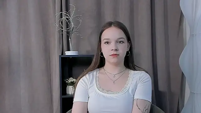 Chat +18 de KiraGbur ao vivo